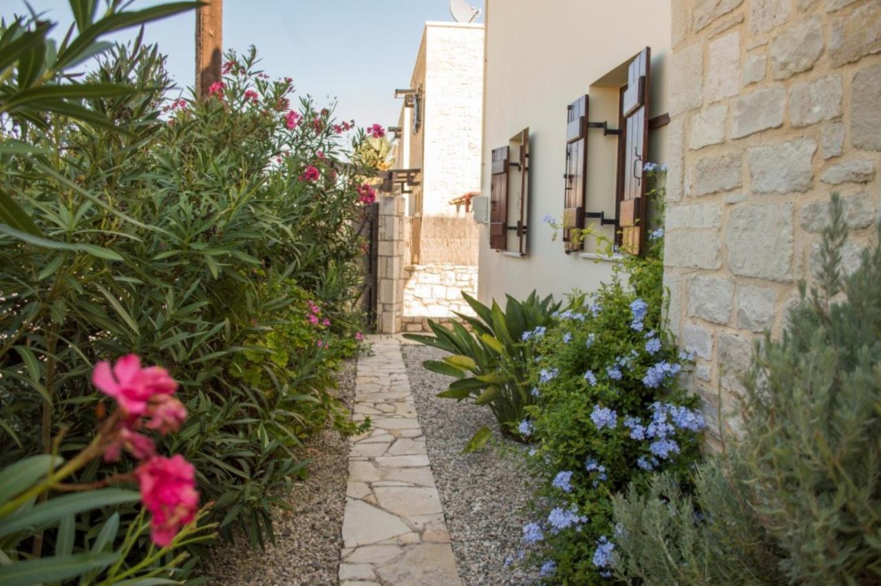 Villa Darmarohori Homeleader ภายนอก รูปภาพ